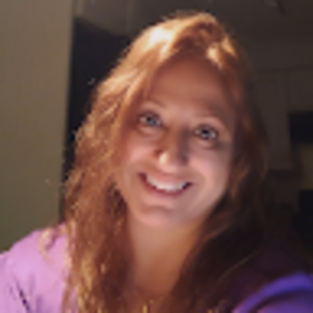 Meet your Posher, Corina